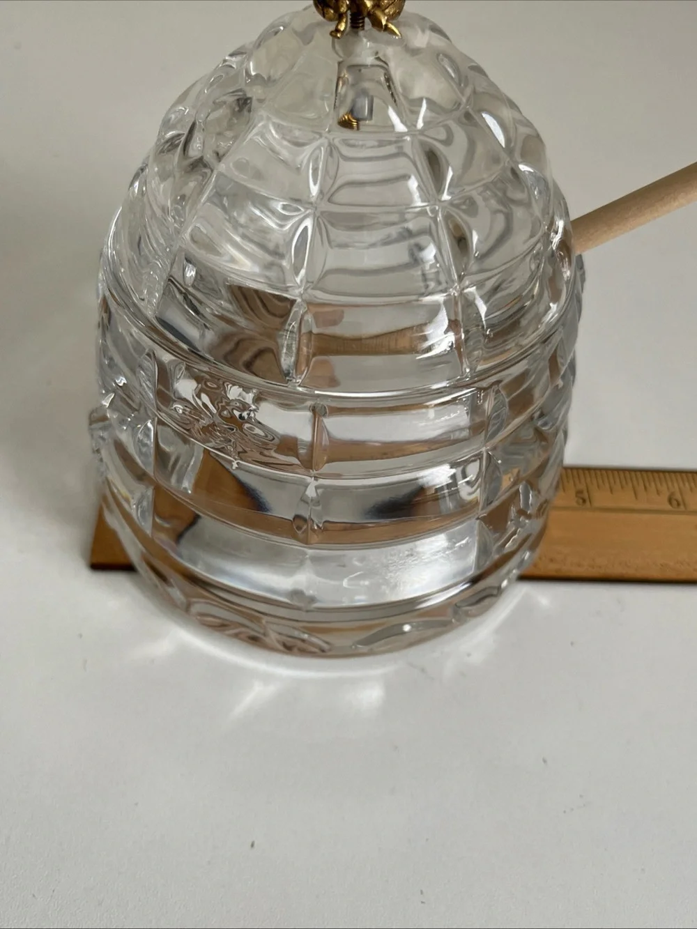 Crystal Beehive Honey Jar Golden Bee Topper Handle Wooden Honey Dipper 5.5”